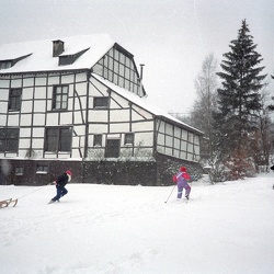 1991 - Bicoque sous la neige avec les amis