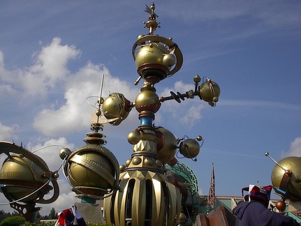 20010921-153330-Disneyland