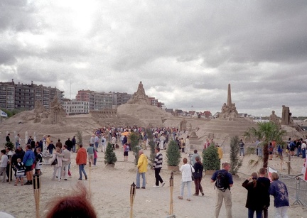 19990810-225224-Zeebrugge Statue sable 01